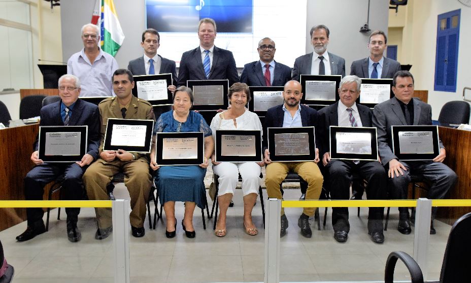 Câmara de Ponte Nova realiza outorga do Título de Cidadania Honorária