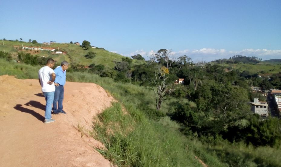 Comissão de Direitos Humanos visita loteamento entre Nova Almeida e Vila Oliveira