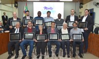 Homenageados recebem diploma do Mérito Legislativo