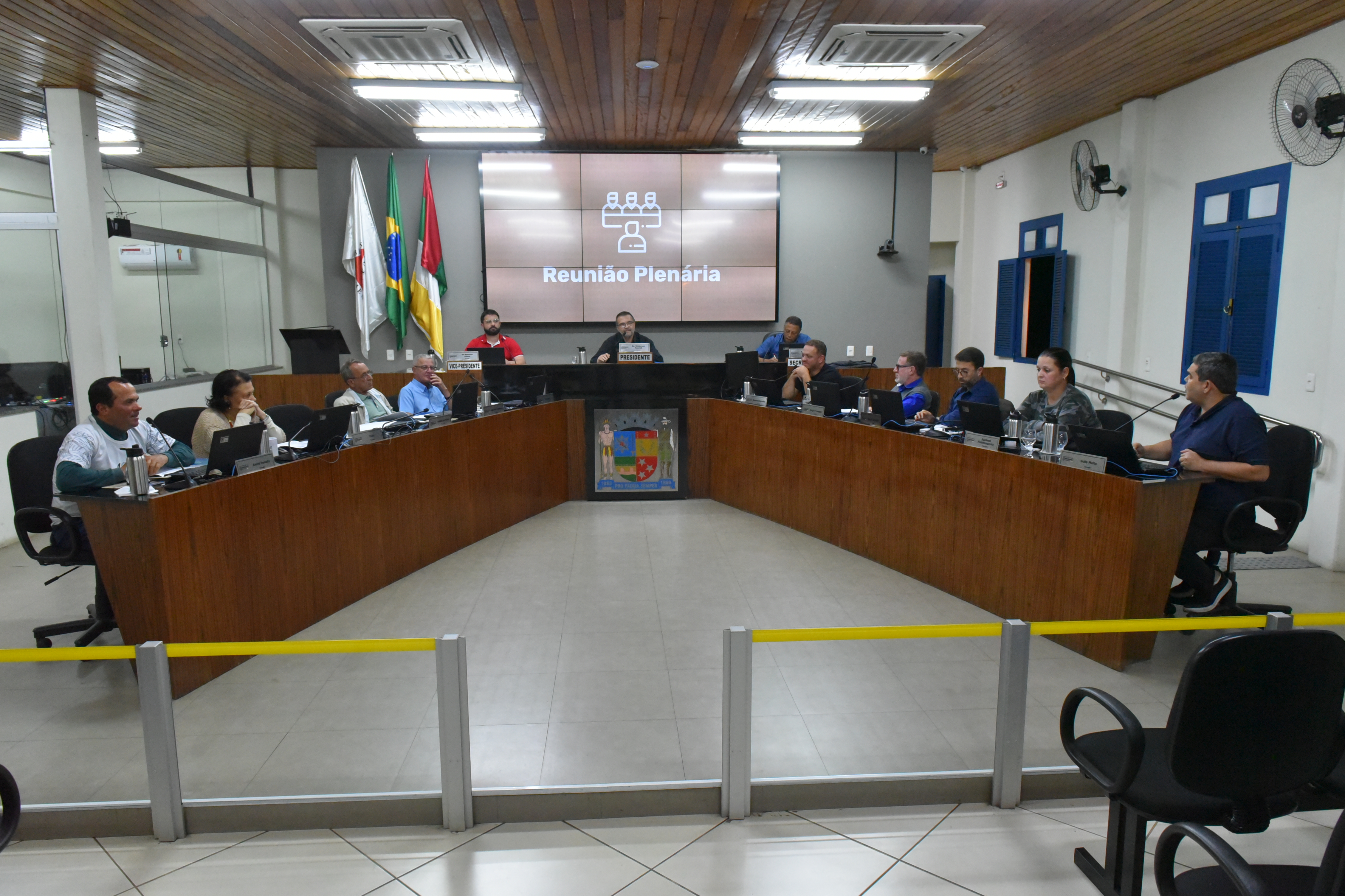 Preservação do rio Piranga, trânsito e calçamento motivam Requerimentos