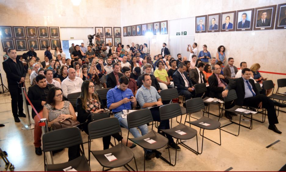 Presidente Aninha de Fizica participa de lançamento do Parlamento Jovem 2019