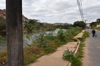 Reparos de calçada e gabião às margens de rio são cobrados em Requerimento