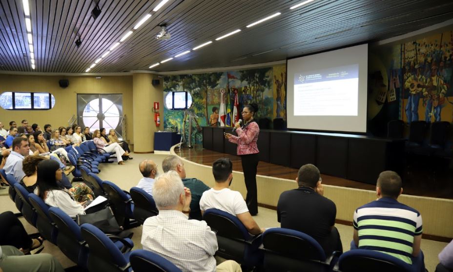 Servidores da Câmara participam de “Seminário de Controle Interno” no TCE-MG