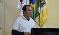 Vereador comenta resposta sobre serviços particulares em estrada rural