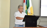 Vereador Machadinho solicita informações à Secretaria de Educação