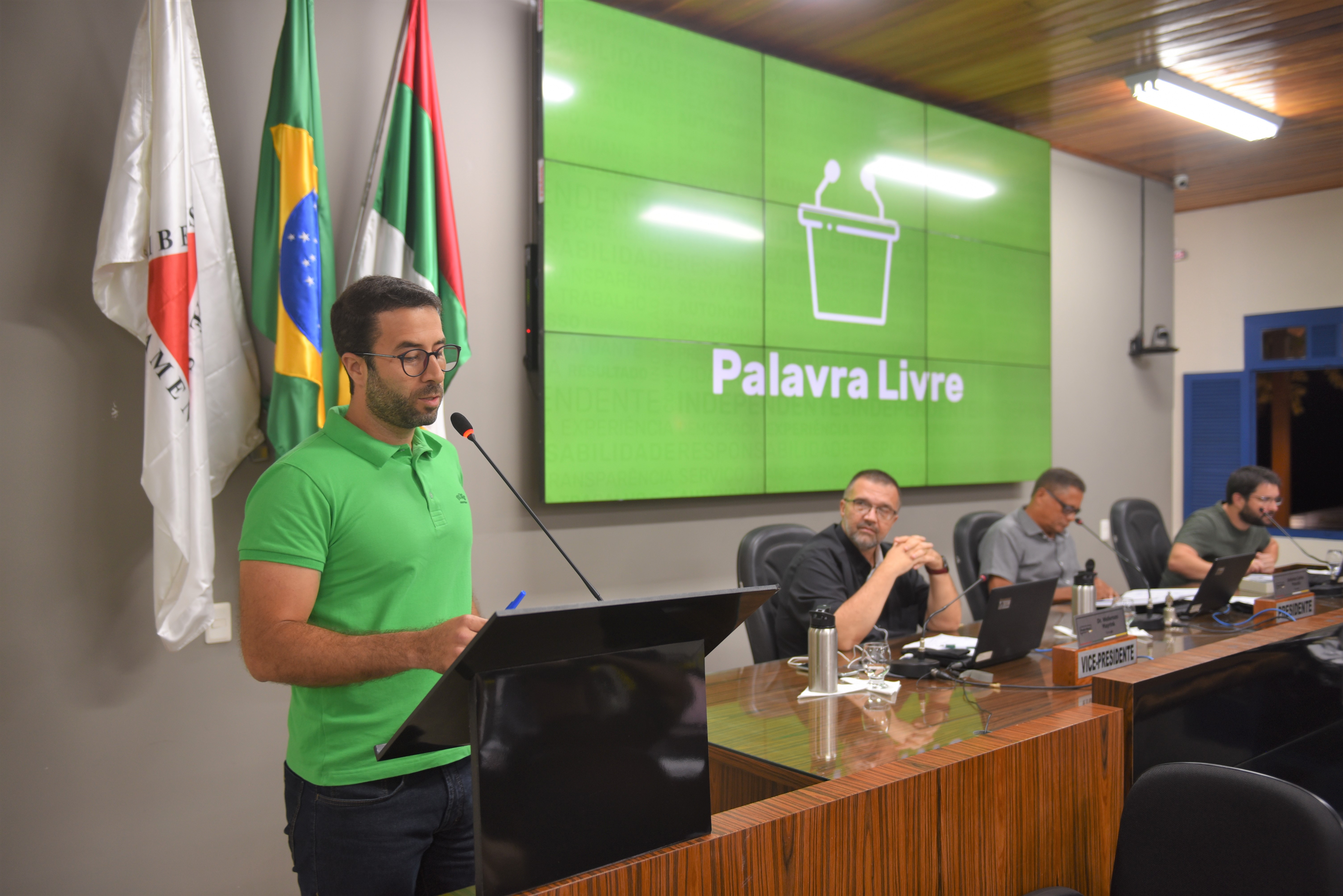 Transporte coletivo pontenovense é criticado por vereador